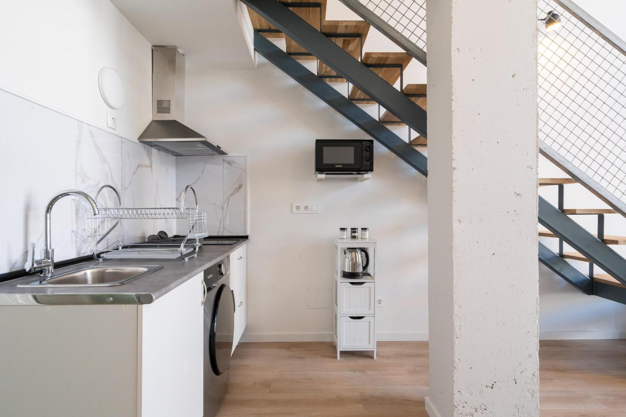 Loft Reformado Industrial Con Garaje Alquiler Temporal Lejlighed Madrid Eksteriør billede