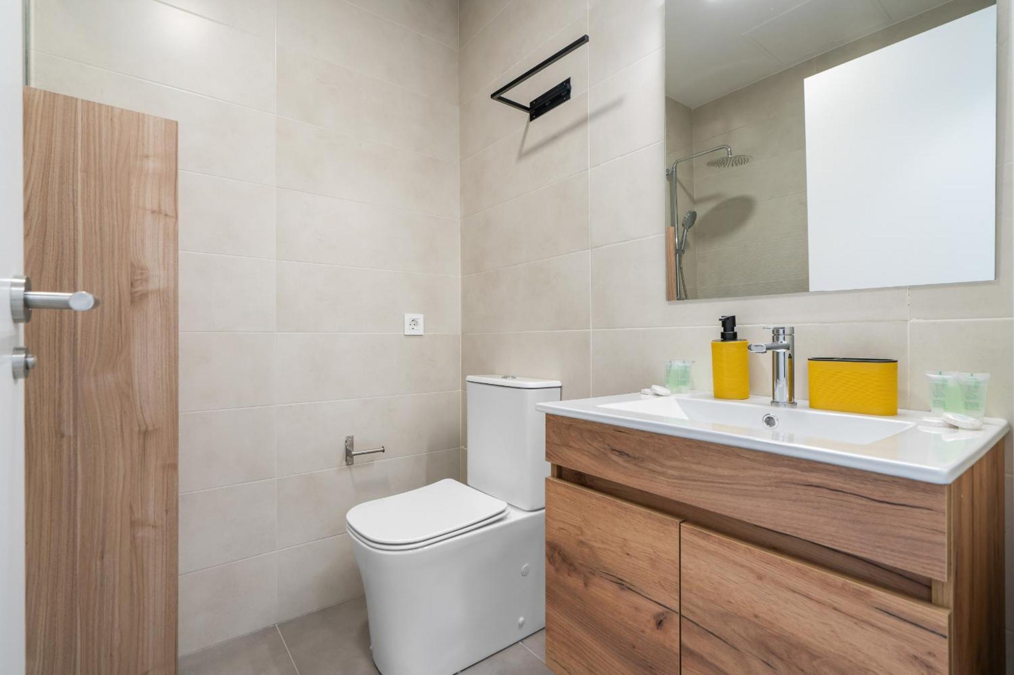 Loft Reformado Industrial Con Garaje Alquiler Temporal Lejlighed Madrid Eksteriør billede